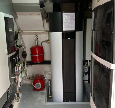 air conditioning and domestic hot water 100% with renewable energy  